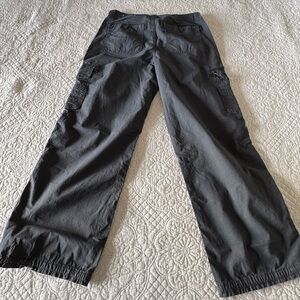 American Eagle women’s black Cargo pants